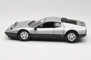 Ferrari 512BB Silber Kyosho 1:18 08171S Metall — Bild 4 von 8