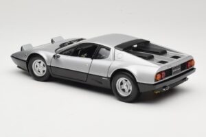 Ferrari 512BB Silber Kyosho 1:18 08171S Metall — Bild 7 von 8