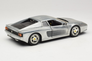 Ferrari 512M Chrome Silver Hot Wheels 1:18 25739 Metall — Bild 3 von 8