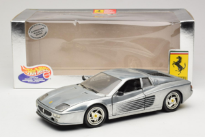 Ferrari 512M Chrome Silver Hot Wheels 1:18 25739 Metall — Bild 8 von 8