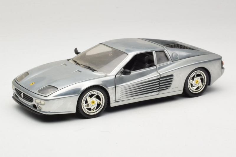 Ferrari 512M Chrome Silver Hot Wheels 1:18 25739 Metall