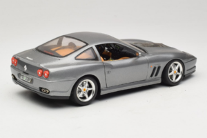 Ferrari 550 Maranello 25 Jahre Ferrari Model Club Silber 2. Version Bburago 1:18 3064-S1 Metall — Bild 3 von 8
