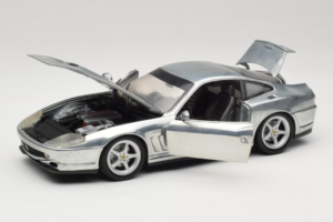 Ferrari 550 Maranello Chrome Silver Hot Wheels 1:18 25740 Metall — Bild 2 von 8