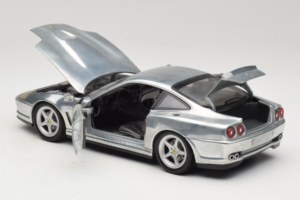 Ferrari 550 Maranello Chrome Silver Hot Wheels 1:18 25740 Metall — Bild 5 von 8