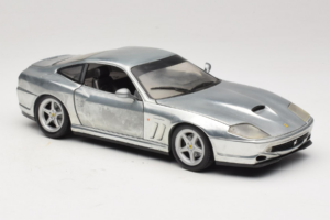 Ferrari 550 Maranello Chrome Silver Hot Wheels 1:18 25740 Metall — Bild 6 von 8