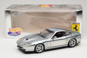 Ferrari 550 Maranello Chrome Silver Hot Wheels 1:18 25740 Metall — Bild 8 von 8