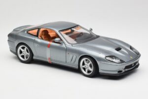 Ferrari 550 Maranello Grau Metallic Maisto 1:18 4839 Metall — Bild 4 von 6