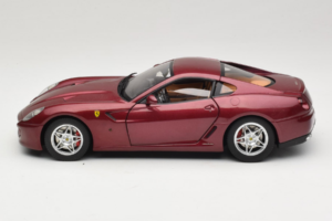 Ferrari 599 GTB Fiorano Dunkelrot Hot Wheels 1:18 M1200 Metall — Bild 4 von 8