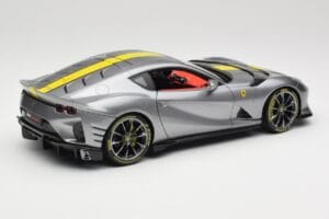 Ferrari 812 Competizione Grigio Coburn Bburago 1:18 18-01647 Metall — Bild 3 von 8