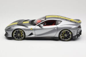 Ferrari 812 Competizione Grigio Coburn Bburago 1:18 18-01647 Metall — Bild 4 von 8
