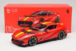 Ferrari 812 Competizione Rosso Corsa Mit Gelben Streifen Bburago 1:18 18-16915 Metall — Bild 8 von 8