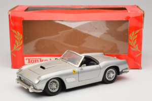 Ferrari California Cabriolet Silber Tonka 1:18 01109-S1 Metall — Bild 8 von 8