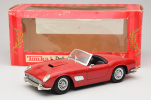 Ferrari California Cabriolet Rot Tonka 1:18 01109-P1 Metall — Bild 8 von 8