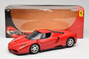 Ferrari Enzo Rot Hot Wheels 1:18 56293 Metall — Bild 8 von 8