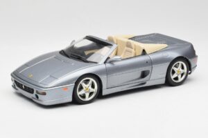 Ferrari F355 Spider Silber Hot Wheels 1:18 23907-M1 Metall