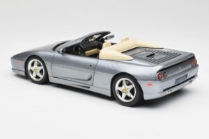 Ferrari F355 Spider Silber Hot Wheels 1:18 23907-M1 Metall — Bild 7 von 8