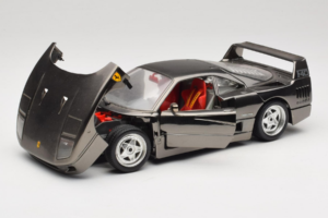 Ferrari F40 Chrome Black Bburago 1:18 3401-B1 Metall — Bild 2 von 8