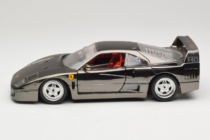 Ferrari F40 Chrome Black Bburago 1:18 3401-B1 Metall — Bild 4 von 8