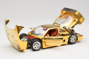 Ferrari F40 Chrome Gold Limited Edition 250 pcs Bburago 1:18 3332-G1 Metall — Bild 2 von 8