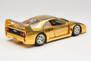 Ferrari F40 Chrome Gold Limited Edition 250 pcs Bburago 1:18 3332-G1 Metall — Bild 3 von 8