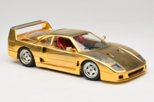 Ferrari F40 Chrome Gold Limited Edition 250 pcs Bburago 1:18 3332-G1 Metall — Bild 6 von 8