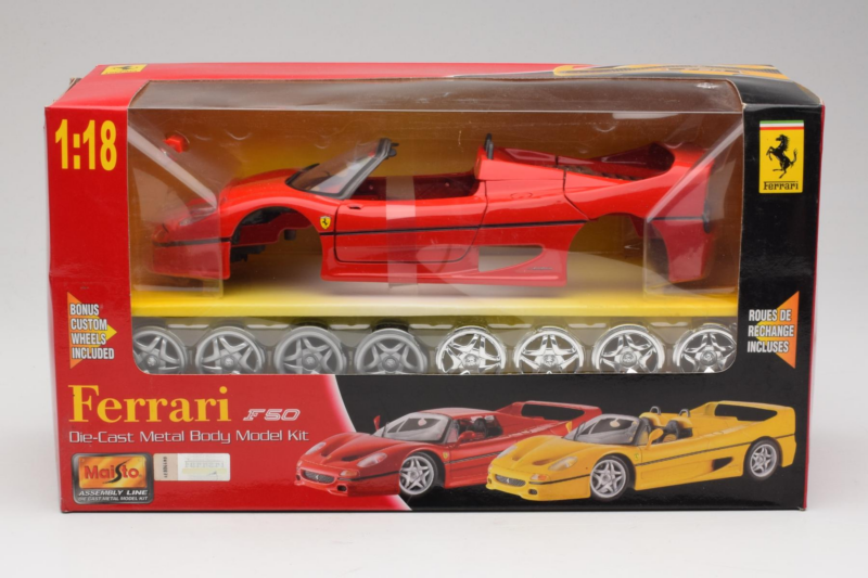 Ferrari F40 Rot Model Kit Maisto 1:18 39822 Metall