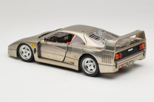 Ferrari F40 Dark Chrome Silver Kroymans Limitierte Auflage Bburago 1:18 3032-C2 Metall — Bild 7 von 8