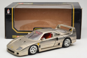Ferrari F40 Dark Chrome Silver Kroymans Limitierte Auflage Bburago 1:18 3032-C2 Metall — Bild 8 von 8