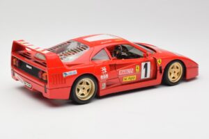 Ferrari F40 Evoluzione Bburago 1:18 3042 Metall — Bild 3 von 8