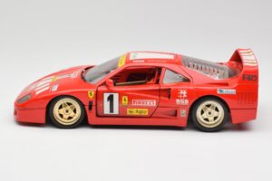 Ferrari F40 Evoluzione Bburago 1:18 3042 Metall — Bild 4 von 8