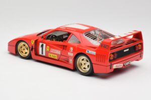 Ferrari F40 Evoluzione Bburago 1:18 3042 Metall — Bild 7 von 8