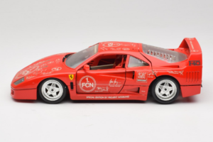 Ferrari F40 Evoluzione FC Nürnberg Special Edition Rot Bburago 1:18 3042-FCN Metall — Bild 4 von 8