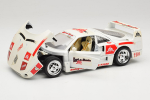 Ferrari F40 Kart-o-Mania Weiß Bburago 1:18 3332-W3 Metall — Bild 2 von 8