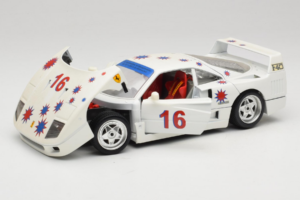 Ferrari F40 #16 Borsenmodells Weiß Limited Edition 333 pcs 1987 Bburago 1:18 3332-W1 Metall — Bild 2 von 8