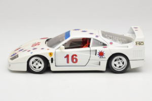 Ferrari F40 #16 Borsenmodells Weiß Limited Edition 333 pcs 1987 Bburago 1:18 3332-W1 Metall — Bild 4 von 8