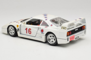 Ferrari F40 #16 Borsenmodells Weiß Limited Edition 333 pcs 1987 Bburago 1:18 3332-W1 Metall — Bild 7 von 8