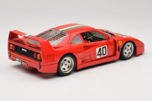 Ferrari F40 #40 Rot mit Italienischer Flagge Bburago 1:18 3032-P1 Metall — Bild 3 von 8