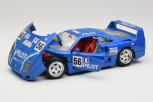 Ferrari F40 Pilot #56 Blau Bburago 1:18 3332-BL1 Metall — Bild 2 von 8