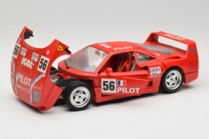 Ferrari F40 #56 Pilot Rot 1987 Bburago 1:18 3332-P2 Metall — Bild 2 von 8