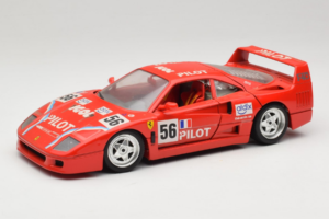 Ferrari F40 #56 Pilot Rot 1987 Bburago 1:18 3332-P2 Metall