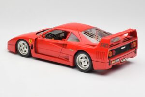 Ferrari F40 Rot Bburago 1:18 3032 Metall — Bild 7 von 8