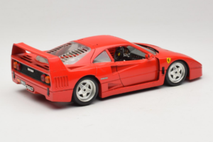 Ferrari F40 Rot Diamond Edition Bburago 1:18 3022-P1 Metall — Bild 3 von 8