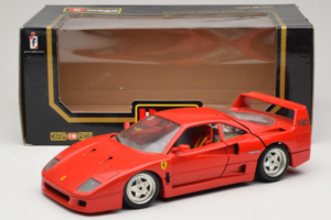 Ferrari F40 Rot Diamond Edition Bburago 1:18 3022-P1 Metall — Bild 8 von 8