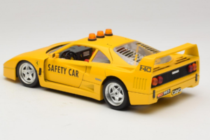 Ferrari F40 Safety Car Gelb Bburago 1:18 3032-Y2 Metall — Bild 7 von 8