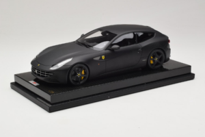 Ferrari FF Matte Black MR Collection 1:18 FERR04CAL Resin — Bild 2 von 7