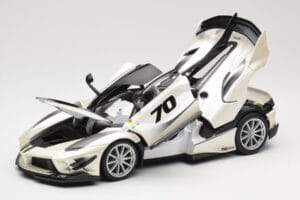 Ferrari FXX-K Evo #70 Weiß Bburago 1:18 18-16012 Metall — Bild 2 von 8