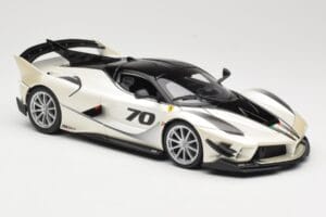 Ferrari FXX-K Evo #70 Weiß Bburago 1:18 18-16012 Metall — Bild 6 von 8