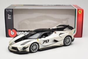 Ferrari FXX-K Evo #70 Weiß Bburago 1:18 18-16012 Metall — Bild 8 von 8