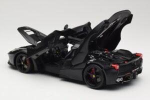 Ferrari LaFerrari F150 Matte Black Bburago 1:18 18-16901BK Metall — Bild 5 von 8