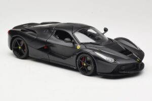 Ferrari LaFerrari F150 Matte Black Bburago 1:18 18-16901BK Metall — Bild 6 von 8